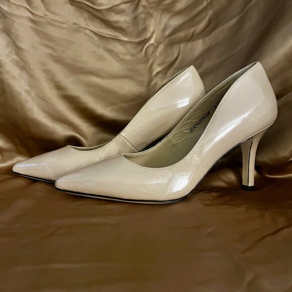 NWOT, Ron White Shoes, Nude patent pumps, size 35 1/2 - Picture 3 of 7